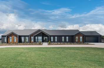 Carrick Display Home - Sanford 47 acreage home design